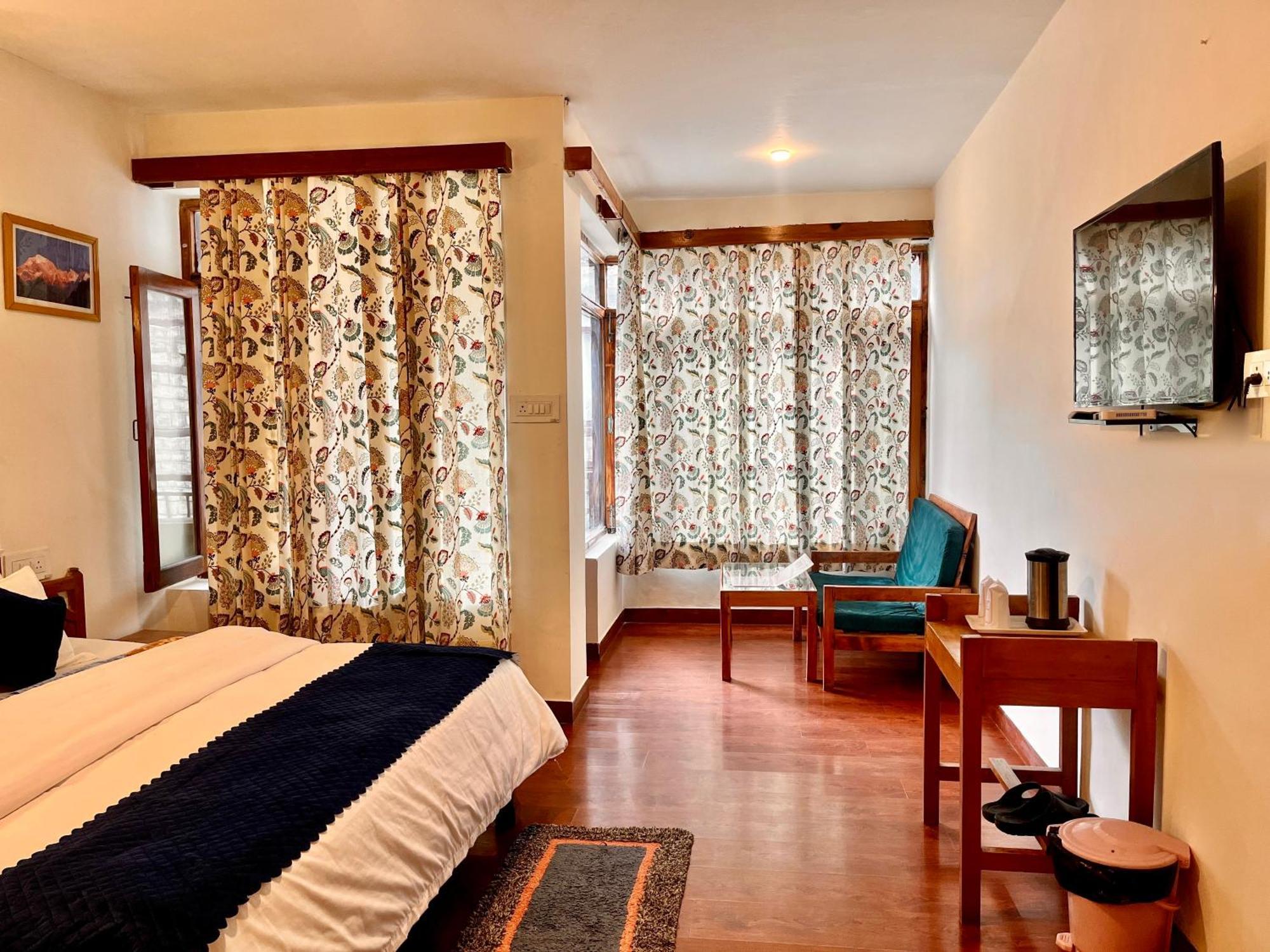 Hotel Tourist 10 Minutes Walking Distance From The Mall *